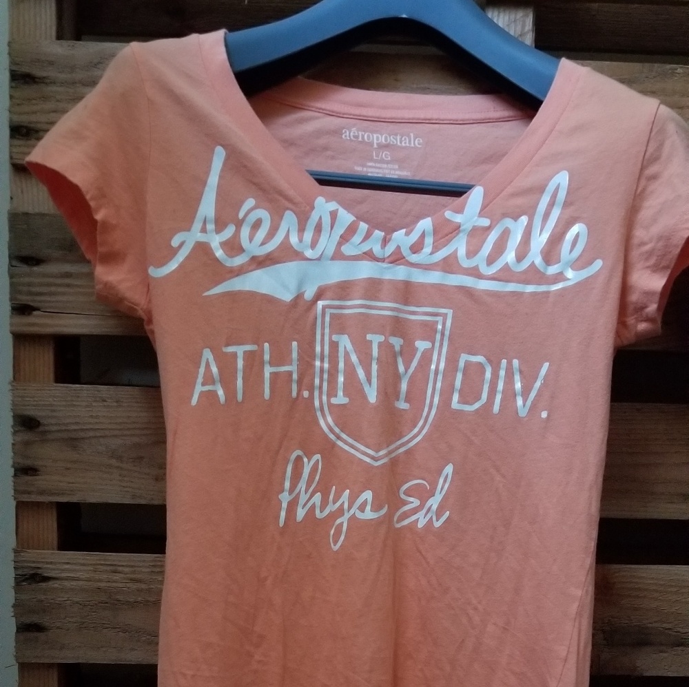 2 Aeropostale v-neck tees - Picture 4 of 5